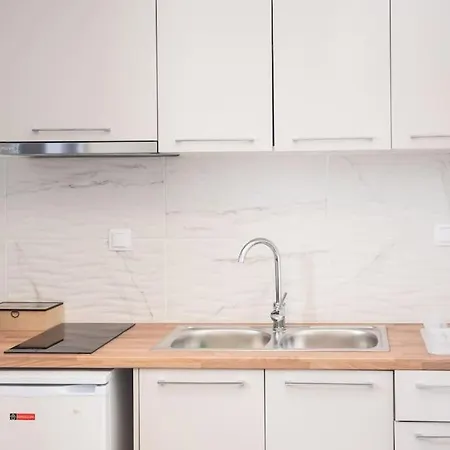 Swell S2 Maisonette With Private Jacuzzi In Apartment